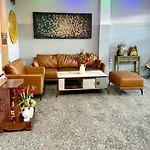 Linh Ngoc Chau Hotel
